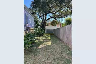 1009 Sealy Street, Galveston, TX 77550 - Photo 18