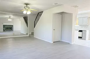 12715 Middlesbrough Ln, Houston, TX 77066 - Photo 14