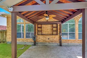 22 Queenscliff Circle, The Woodlands, TX 77382 - Photo 12