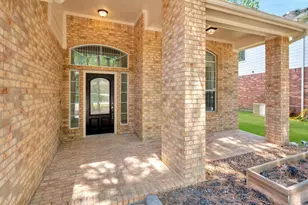22 Queenscliff Circle, The Woodlands, TX 77382 - Photo 14