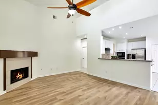 22 Queenscliff Circle, The Woodlands, TX 77382 - Photo 6