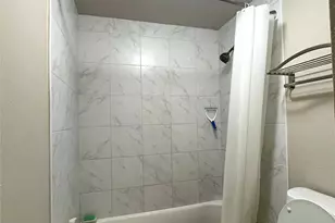 2255 Braeswood Park Dr, Houston, TX 77030 - Photo 12