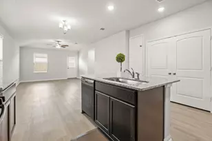 5345 Basquiat Dr, Houston, TX 77048 - Photo 8
