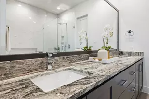 2121 Emancipation Ave, Houston, TX 77003 - Photo 32