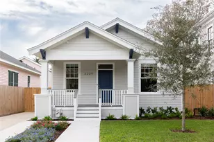 3209 Ave P 1/2, Galveston, TX 77550 - Photo 1