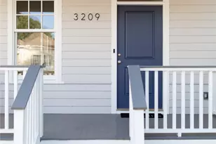 3209 Ave P 1/2, Galveston, TX 77550 - Photo 34