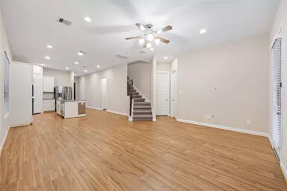 10408 Quiet Courtyard Road, Houston, TX 77043 - Photo 8