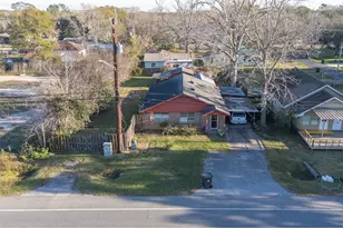 215 Grand Ave, Bacliff, TX 77518 - Photo 1