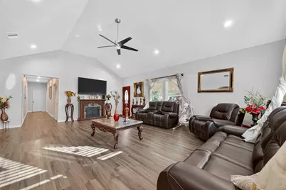 1619 Dolores Street, Rosharon, TX 77583 - Photo 8