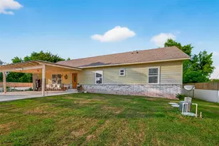 1619 Dolores St, Rosharon, TX 77583 - Photo 4