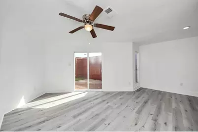 1014 Graham Drive #B4, Tomball, TX 77375 - Photo 2