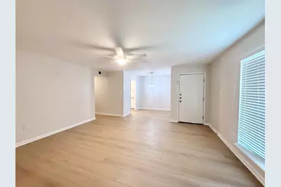 130 Oyster Creek Drive #24, Lake Jackson, TX 77566 - Photo 2