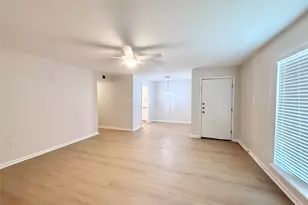 130 Oyster Creek Dr, Lake Jackson, TX 77566 - Photo 2