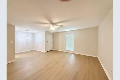 130 Oyster Creek Drive #24, Lake Jackson, TX 77566 - Photo 4