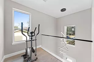 1425 Adkins Rd, Houston, TX 77055 - Photo 18