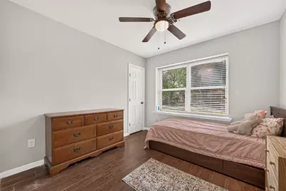 5454 Creekbend Drive, Houston, TX 77096 - Photo 36