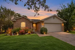 10614 Twin Circles Dr, Montgomery, TX 77356 - Photo 1