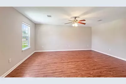 7406 Blue Jay Drive, Texas City, TX 77591 - Photo 2