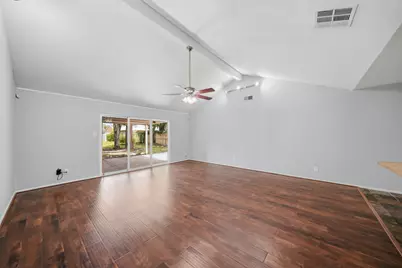 6006 Vicki John Drive, Houston, TX 77096 - Photo 20