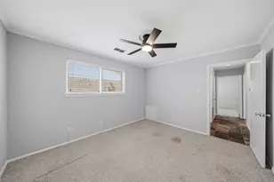 6006 Vicki John Dr, Houston, TX 77096 - Photo 32