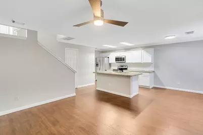 26 Timberstar, The Woodlands, TX 77382 - Photo 4