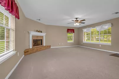 205 N 8th Street, Highlands, TX 77562 - Photo 22