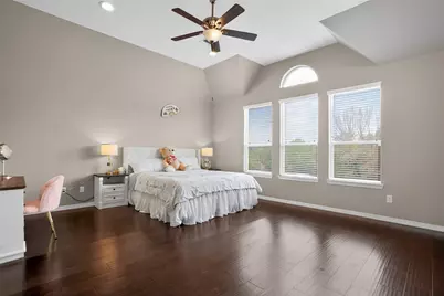 2841 Shadow Woods Court, Houston, TX 77043 - Photo 26