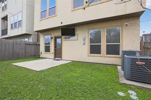 2841 Shadow Woods Ct, Houston, TX 77043 - Photo 48