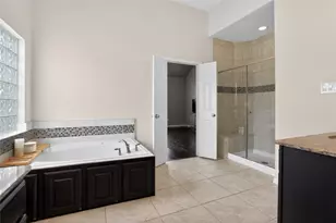 2841 Shadow Woods Ct, Houston, TX 77043 - Photo 30