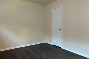 4112 19th St N, Texas City, TX 77590 - Photo 6