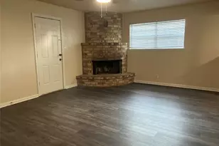 4112 19th St N, Texas City, TX 77590 - Photo 2