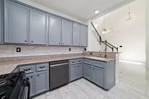 1408 S Friendswood Dr, Friendswood, TX 77546 - Photo 8