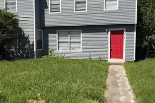 417 13th St N, Texas City, TX 77590 - Photo 2