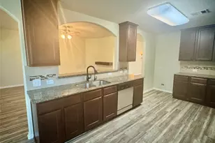 1205 Quarterhorse Dr, Alvin, TX 77511 - Photo 24