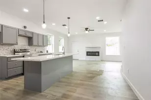 2305 Sakowitz St, Houston, TX 77020 - Photo 1