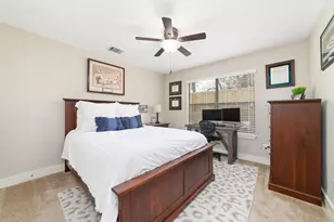 917 W 21st St, Houston, TX 77008 - Photo 8