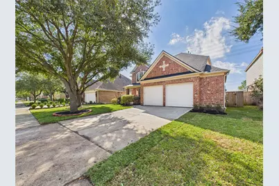 13206 Imperial Shore Drive, Pearland, TX 77584 - Photo 2