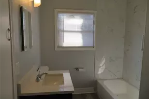 1103 Jocelyn St, Houston, TX 77023 - Photo 8