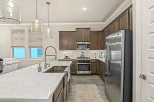 10612 Centre Glade Dr, Houston, TX 77043 - Photo 8