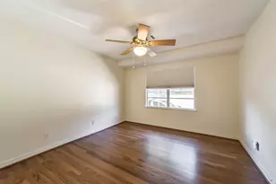 6637 Merry Ln, Houston, TX 77023 - Photo 20