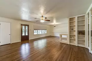 6637 Merry Ln, Houston, TX 77023 - Photo 8