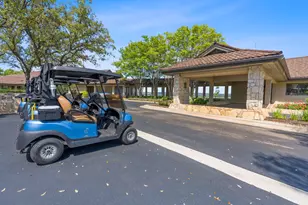 27030 Masters Pkwy, Spicewood, TX 78669 - Photo 44
