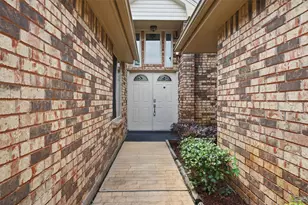 3206 N Peach Hollow Cir, Pearland, TX 77584 - Photo 4
