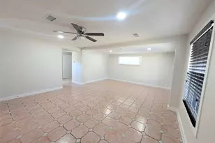 10418 S Oswego St, Houston, TX 77029 - Photo 2