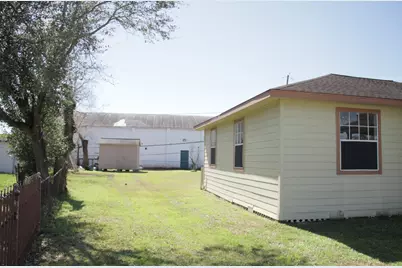 10418 S Oswego Street, Houston, TX 77029 - Photo 24
