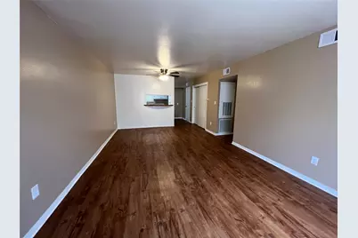 2400 5th Street #6, Bay City, TX 77414 - Photo 4