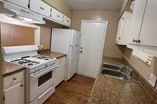 2400 5th St, Bay City, TX 77414 - Photo 6