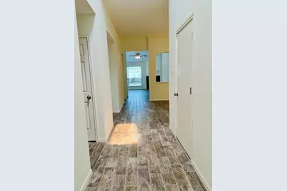 6010 Forest Plaza Court, Houston, TX 77066 - Photo 4