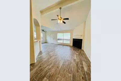 6010 Forest Plaza Court, Houston, TX 77066 - Photo 6