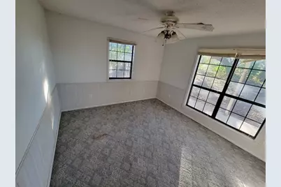 1046 Lutonsky Road, Fayetteville, TX 78940 - Photo 18